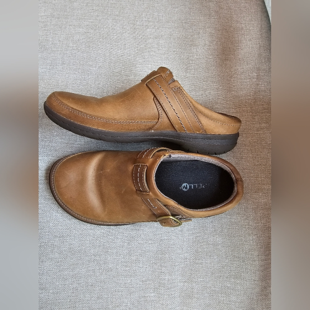 Merrell shoes size 5